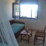 מלון דירות Avra