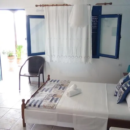 Avra Aparthotel 3*