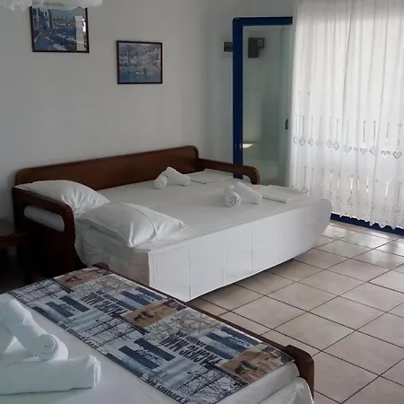 Aparthotel Avra