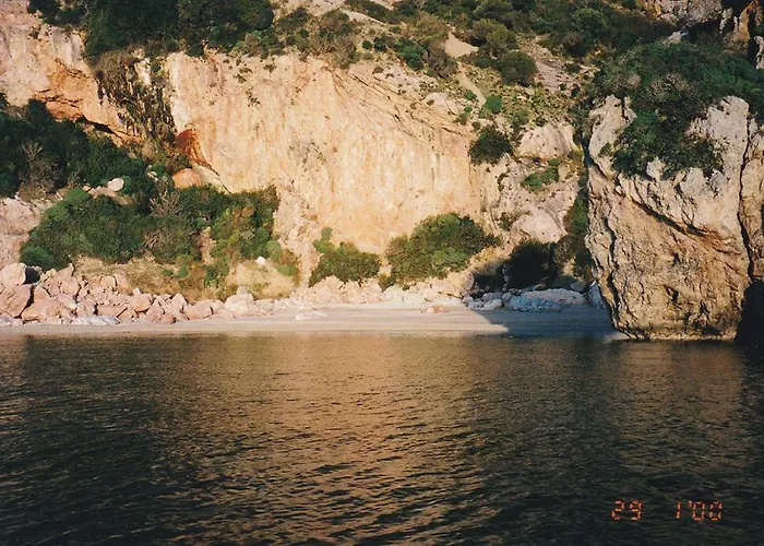 Aparthotel Avra Akhladherí